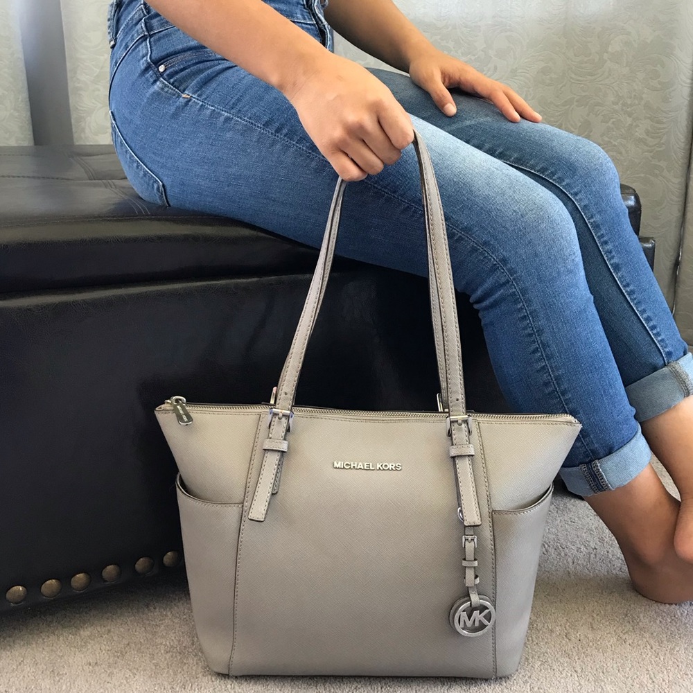 AUTHENTIC Michael Kors Jet Set Tote